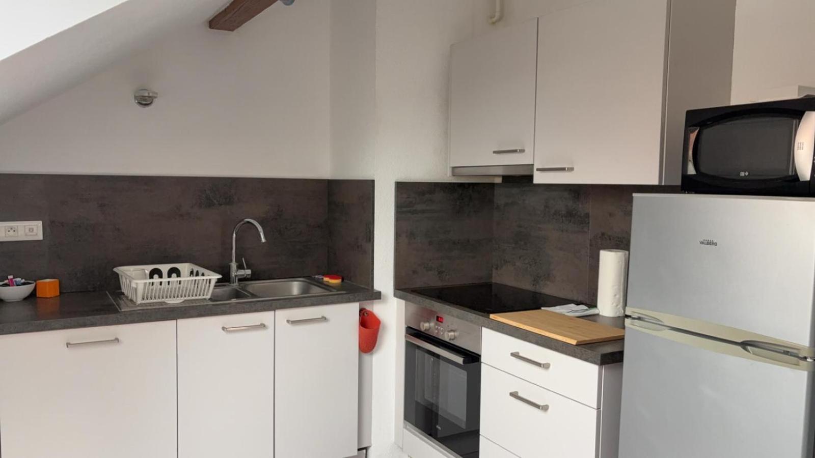 Ferienwohnung Le Manoir De Cyrielle A 10 Min Du Centre De Strasbourg Bischheim Exterior foto